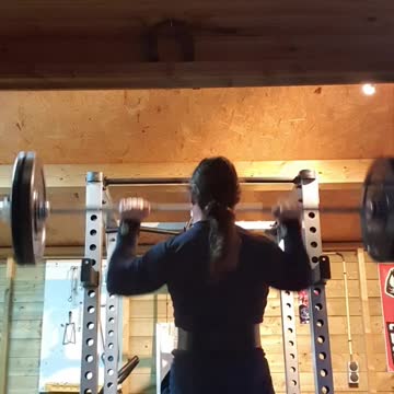 COME ON, MAAAN! 55 KGs x7 Overhead Press