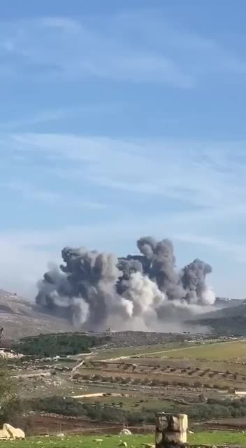 The first moments of Yaron being targeted by hostile raids