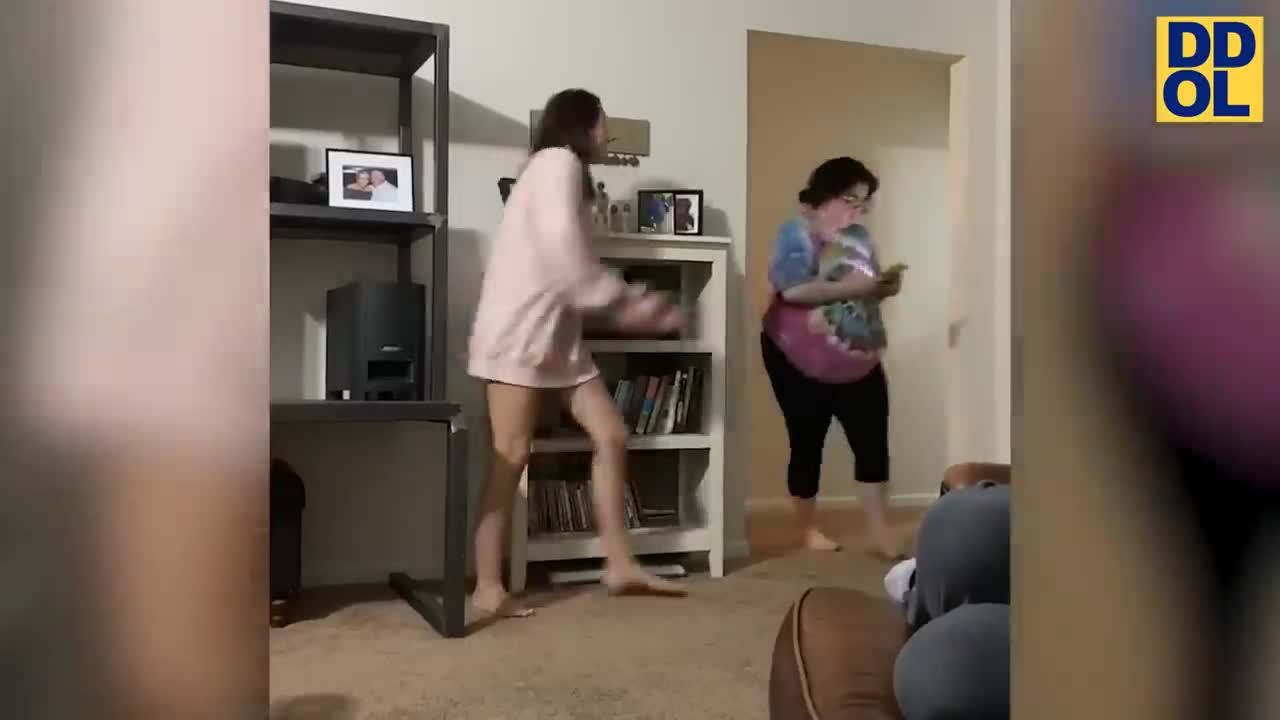 Try not to laugh…. If you can!! 🤪
