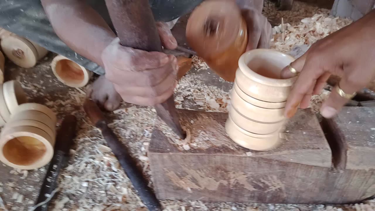 Pen holder made of wood