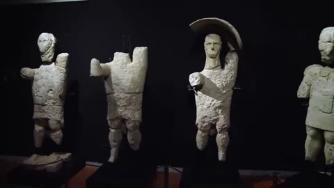 9-FOOT SKELETONS Found In Sardinia