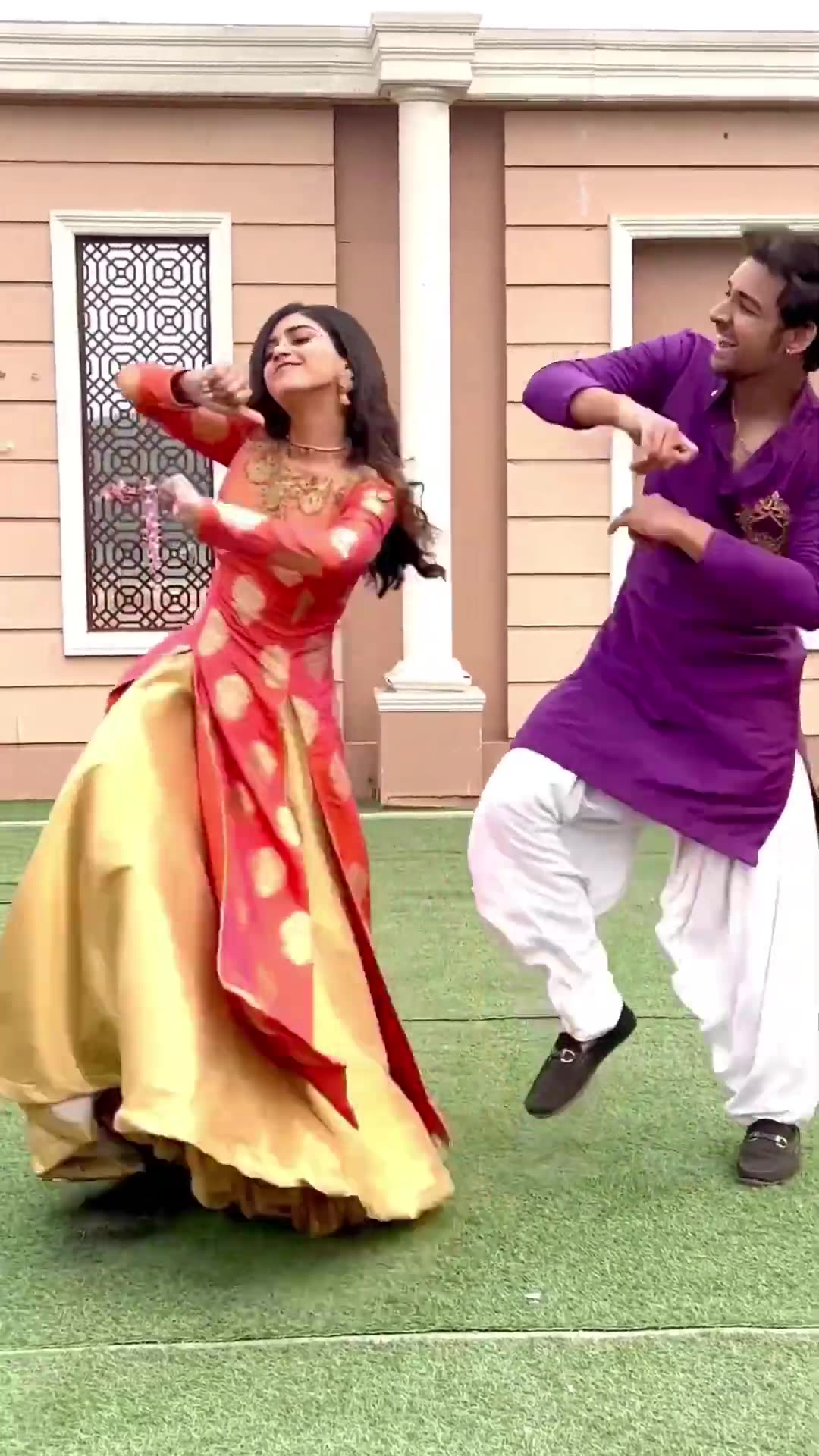 Dance masti on set udaariyan colors Twinkle Arora_