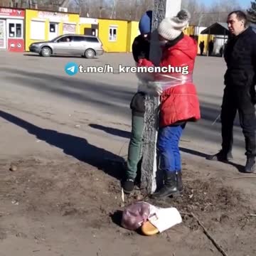 Ukraine: women tied to pole