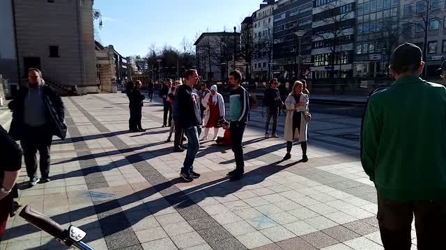 Bielefeld ,01.04.21 Mahnwache für unsere Kinder. Eindrücke.