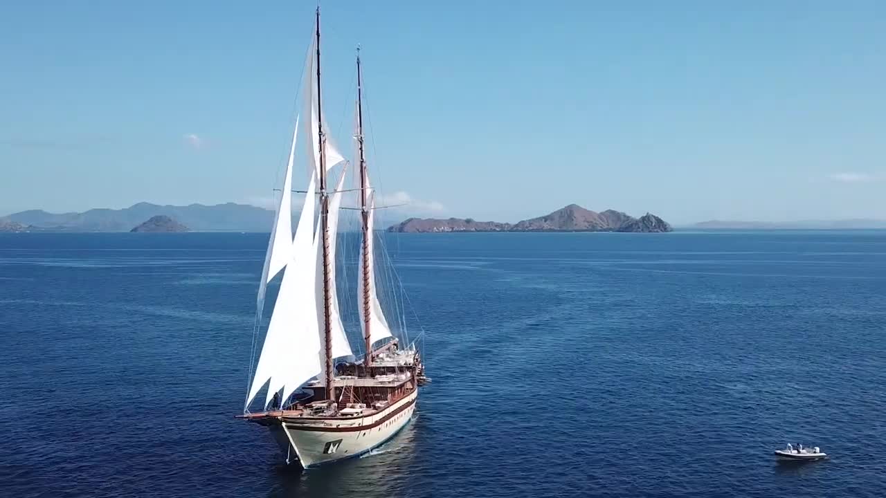 Lamima, Luxury Sailing Yacht for Charter