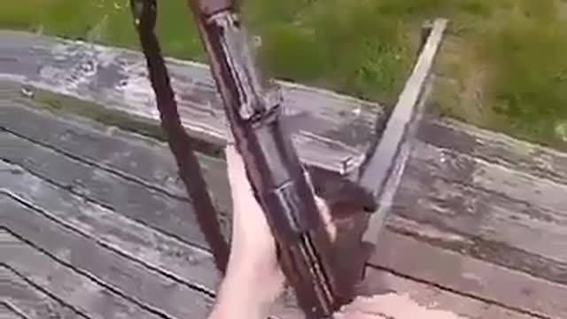 SEMI AUTO SHOTGUN