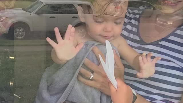 Libby is Trying to Escape!!