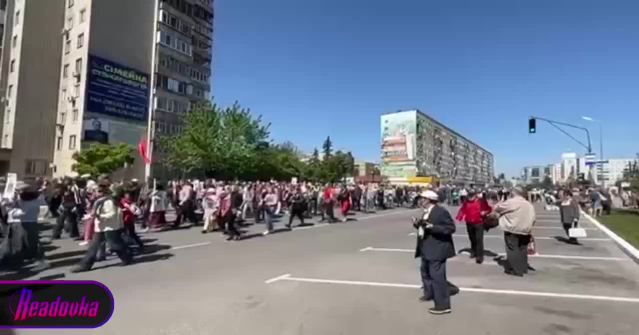 Residents of Energodar on Victory Day went to the thousands-strong event "Immortal Regiment"