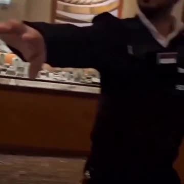 In Justin Trudeau's Canada you can rob a jewelry store in broad daylight & escape undisturbed.