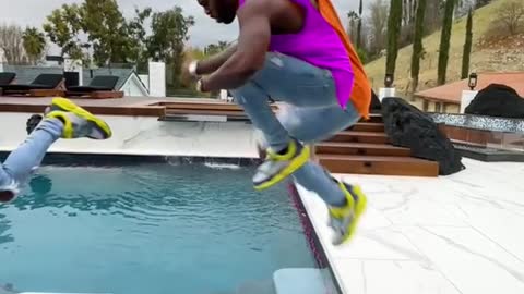 Jason derulo having fun