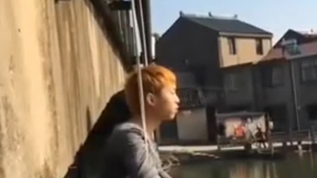 Wait the end very funny time #comedy