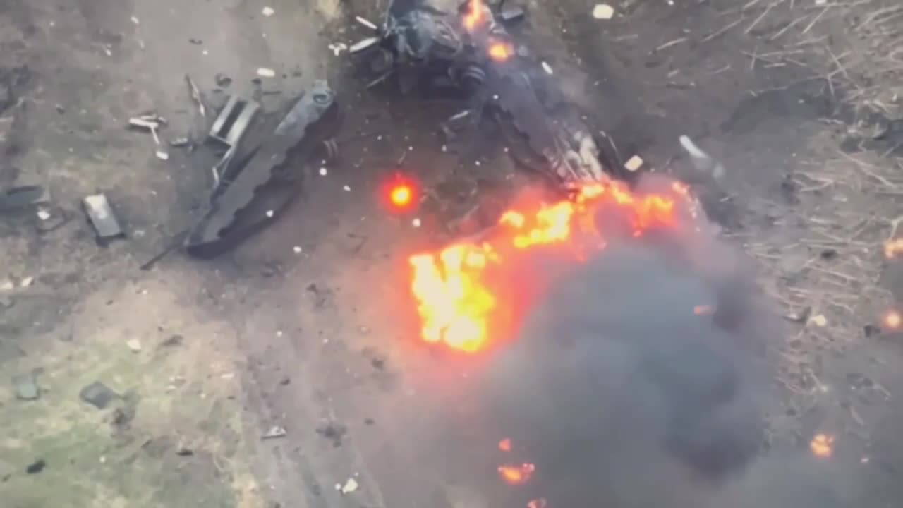 💥 Fantastic detonation of ammunition of the Russian BMP-3 as a result of FPV