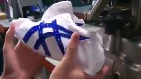 Only in Japan can you get sneakers easily and at high cost Watch this video