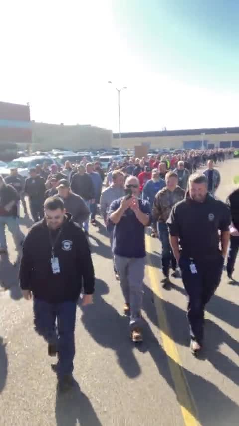 750 GE Federal Contract Workers Walk Out in Protest Against Vaccine Mandates in Ohio