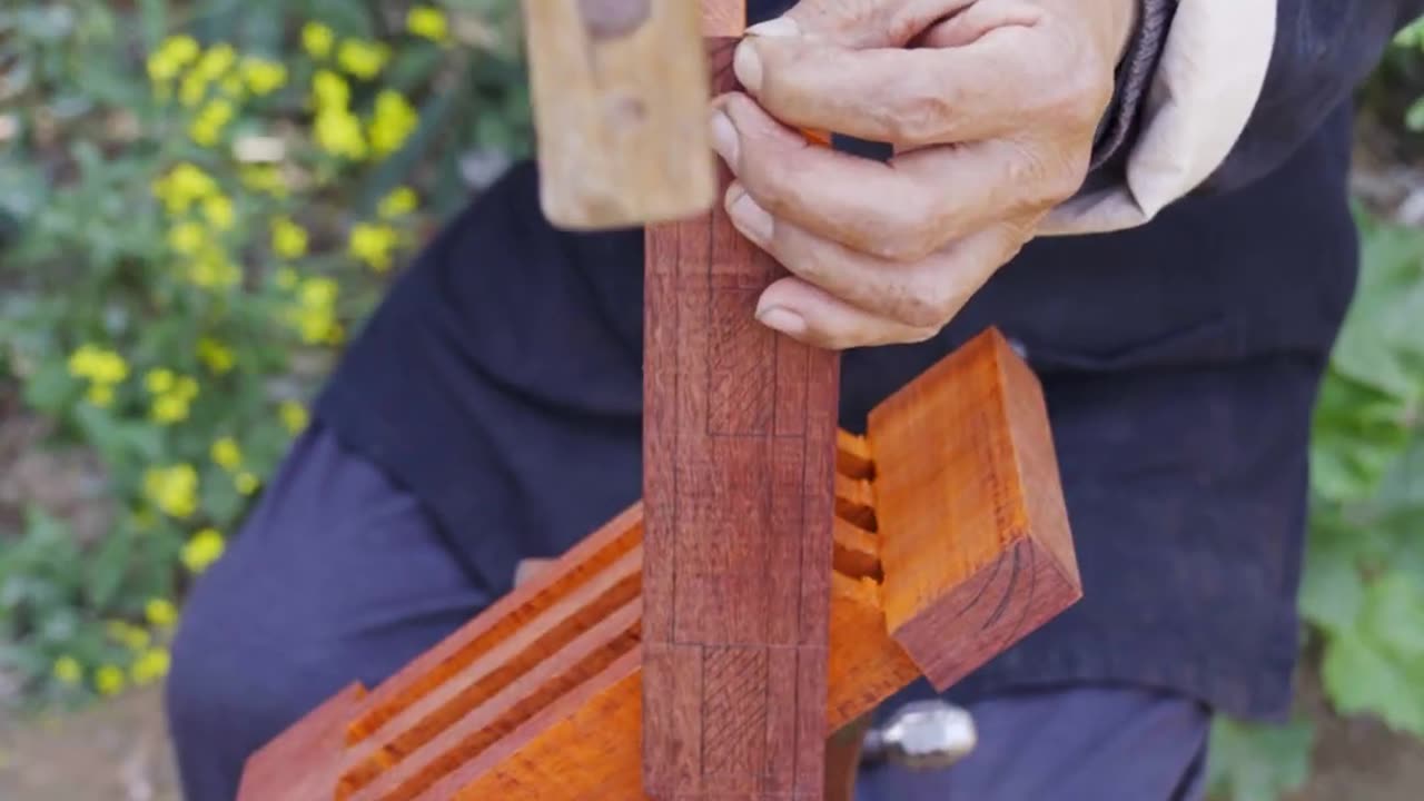 GRANDPA AKI MAKES A VARIETY STAND FROM A SINGLE PIECE OF WOOD