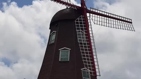 Windmill spinning video.