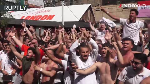 Slavlje engleskih navijača u Londonu