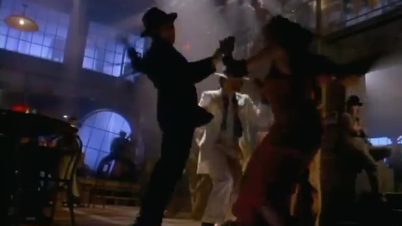 Michael Jackson - Smooth Criminal (Official Video)