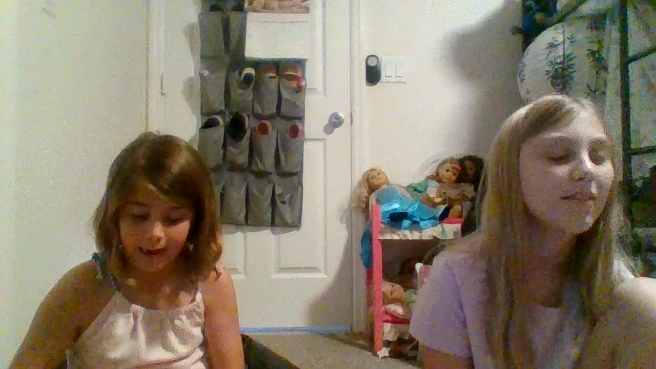 The Kyla and Teagan Show opening more cards