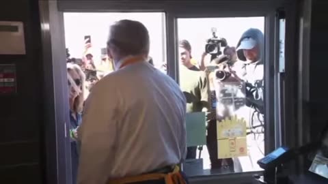 45 is doing a press conference from the window of a McDonald’s drive-through