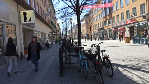 Från Drottninggatan, invid Nikolai kyrka till Krämaren. Örebro 21 April 2022