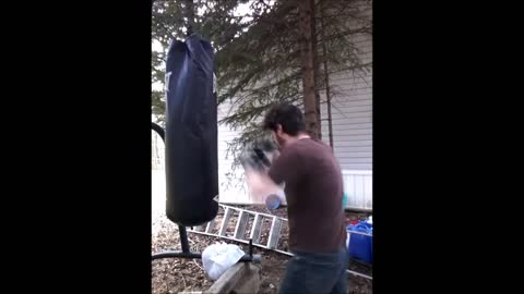 A touch of drunken heavybag practice