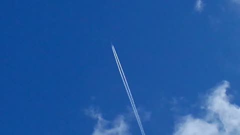 AUDIO|FOR|GEMINI Complains Con Planes Contrails