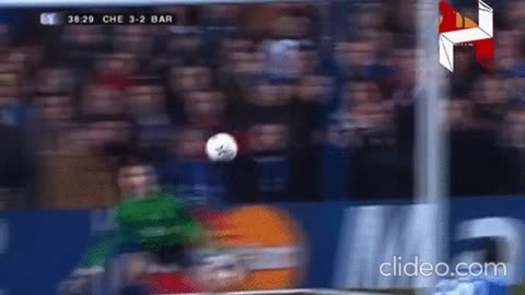 os dribles e gols de maradona e ronaldinho gaucho