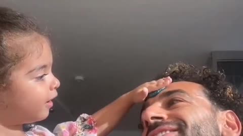 Mo. Salah playing with his daughter ❤❤❤