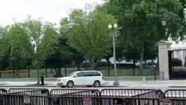 Nancy Drew DC life, MEN ON ROOF BLACKHAWKS IN THE SKY