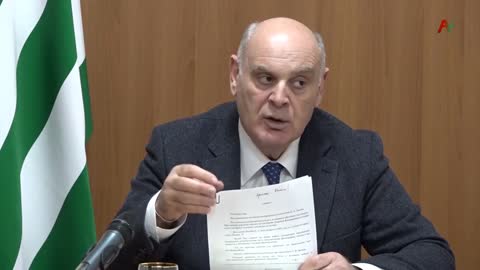 Аслан Бжания - Мы должны поделиться частью своим суверенитетом с Россией