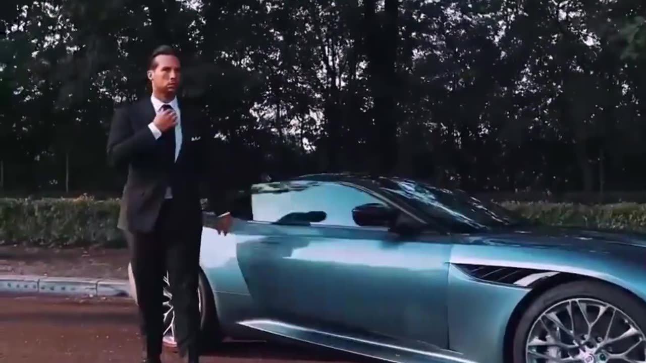 TRISTAN TATE AS JAMES BOND
