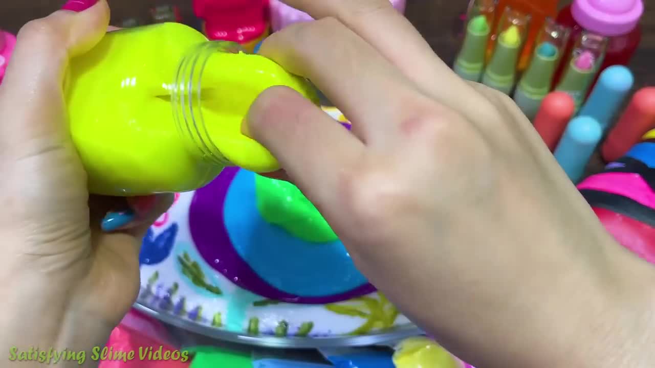 Mixing makeup clay and STOREBOUGHT into GLOSSY slime!Satisfying Slime Video #221