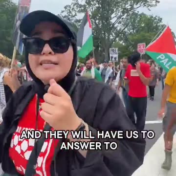 DC Protestor grabs police officer from the back of his vest and slams him!