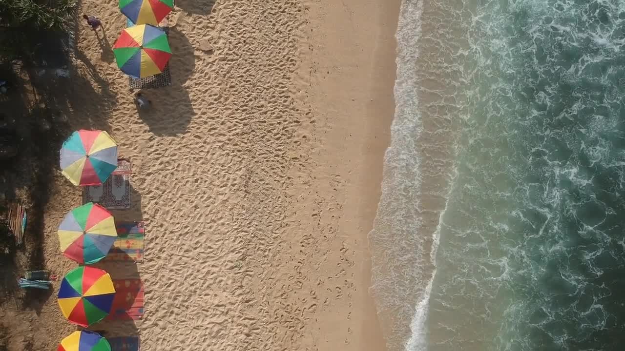 Awesome movement on beach