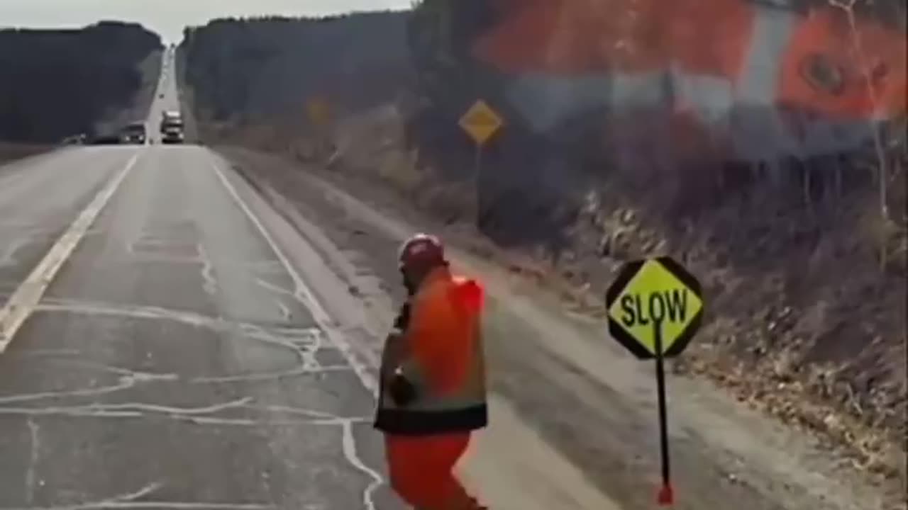 This Road Worker's Super Fast Reflexes Saved His Life