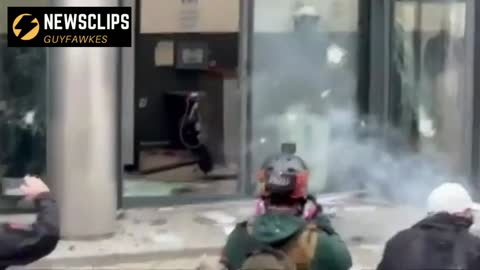 Anti Vaccine Mandate Protesters Clash With The Police In Brussels,Belgium