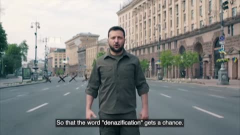 Zelensky recording the march from Khreshchatyk at the Day of victory over Nazism