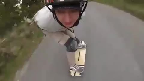 SKATEBOARD CRASH!