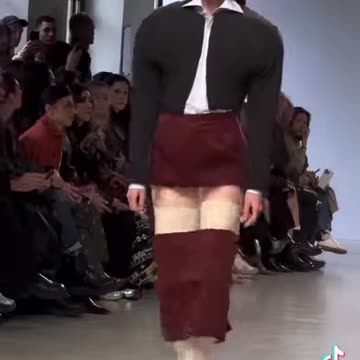 With Spring just around the corner, here’s some great fashion tips for staying stylish and cool 🤣🤣🤣.