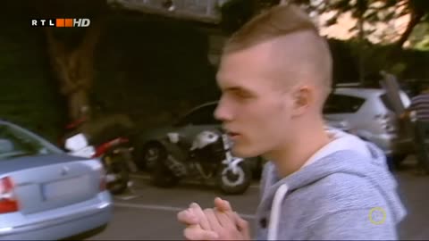 A fiam ütötte le a mostohaapját?