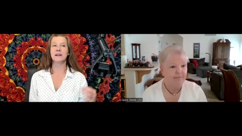 Laura and Liz: A Conversation Between Two Tarot Readers