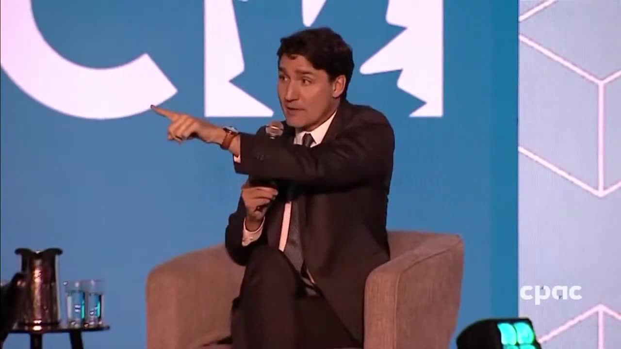 Justin Trudeau gets booed by Canadian Mayors at conference.