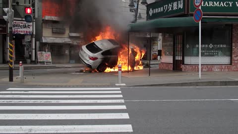 Car on fire in Atsugi