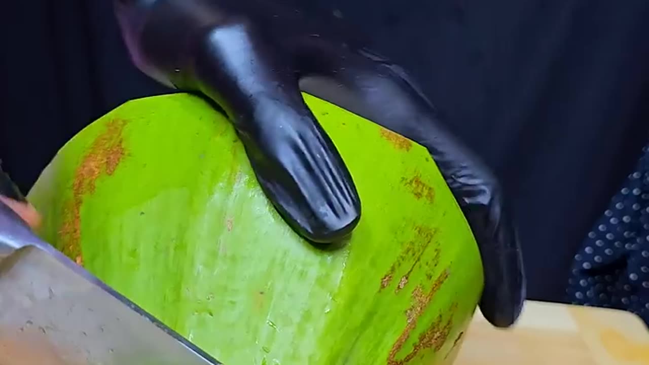 beautiful green coconut ASMR #satisfying