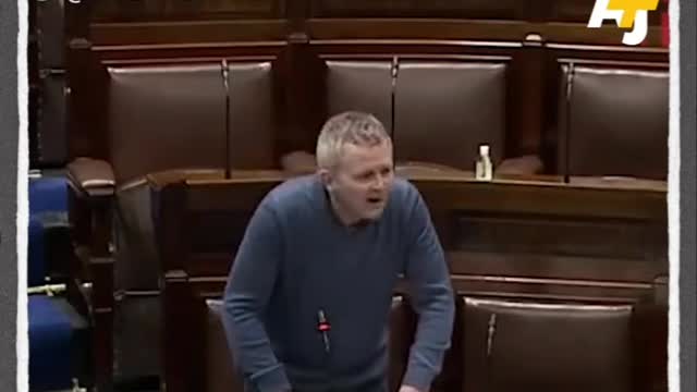 Le député Richard Boyd Barrett dénonce le double langage du gouvernement irlandais face à l'invasion