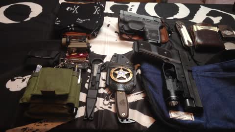 Everyday Carry High Level EDC (2014)