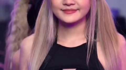 "XO Team" TikTok "What is your mood today ?" 👇🏻 #xoteam #tiktok #kikakim #viral