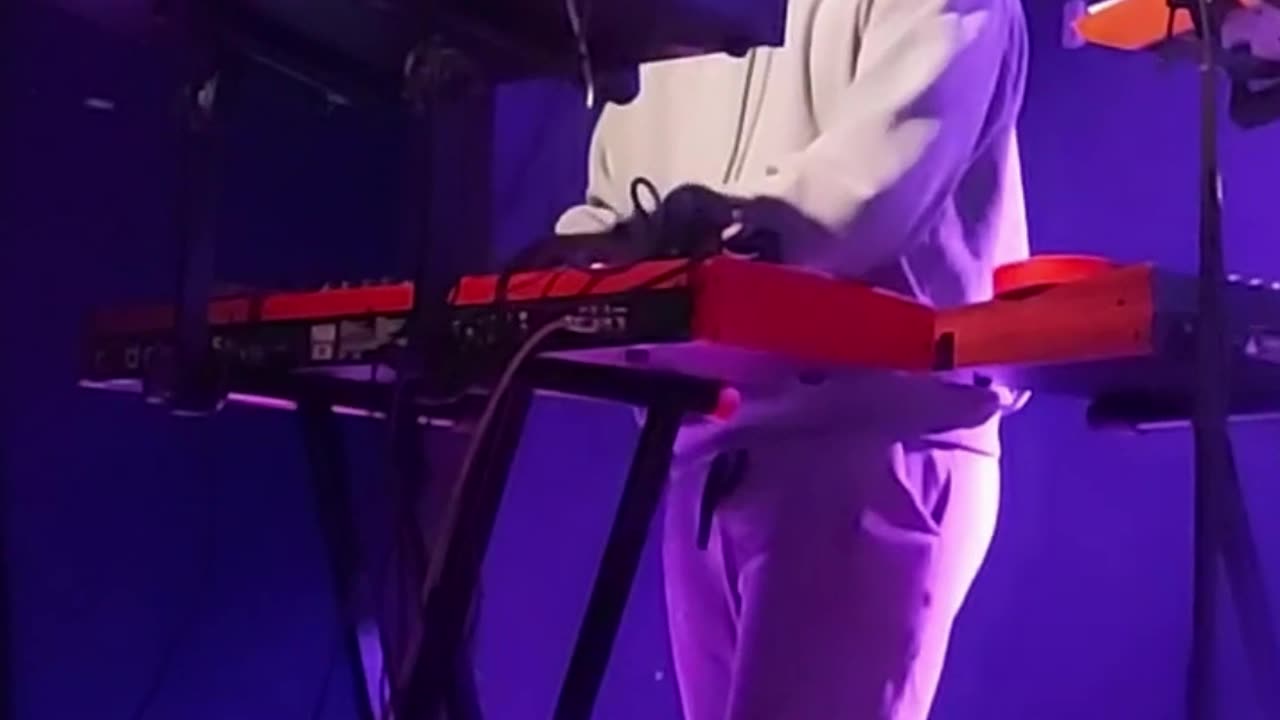 Ariel Lantigua (LVNDR) - LIVE @ Barrelhouse Ballroom (Short 4)