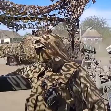 British Wolfhound MRAP and US M-777 seen in the Kherson region